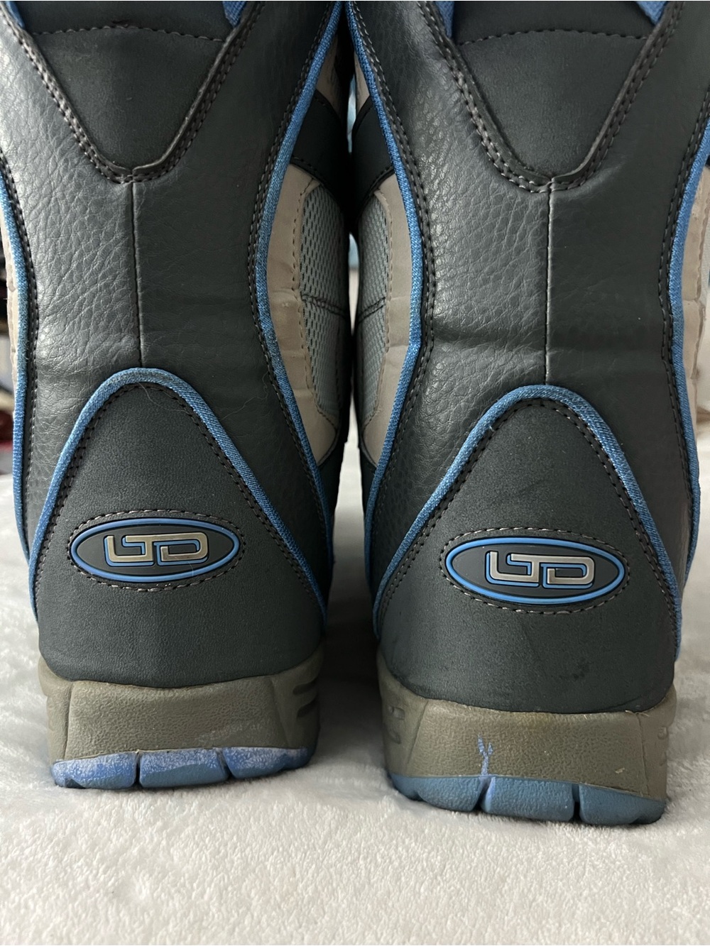 Women’s Gray and Light Blue High-Top Snow Boots (read description) - Picture 6 of 16